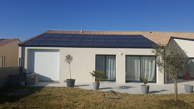 modules-photovoltaiques-cadres-noir-2